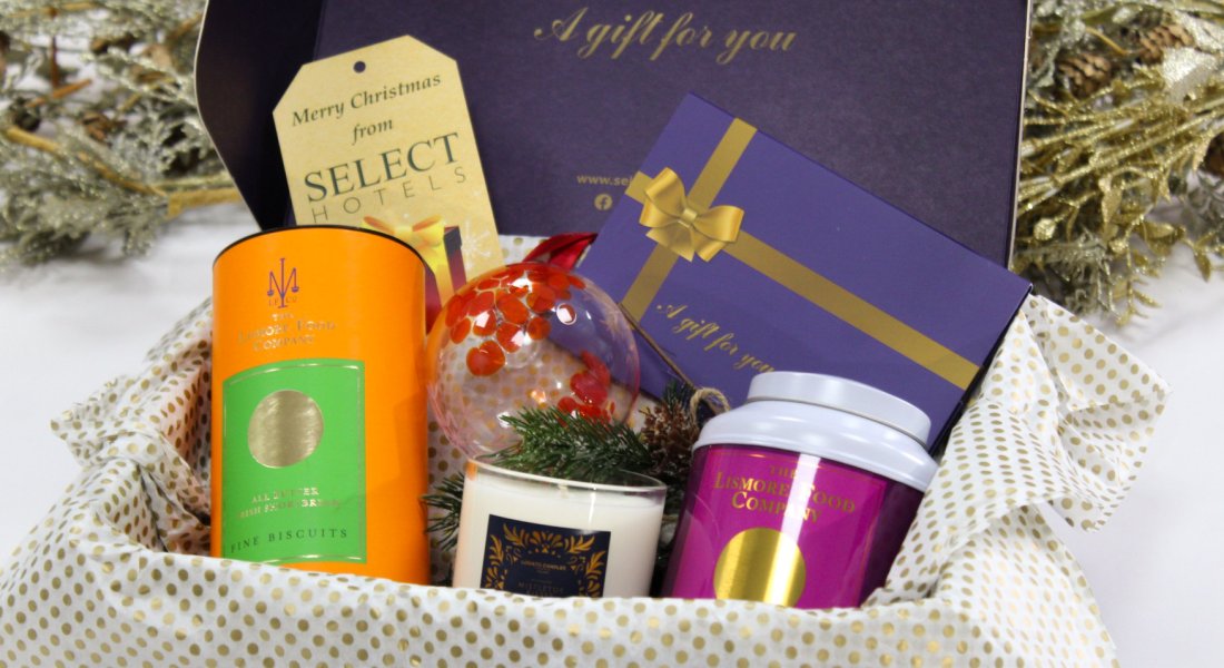 Christmas Gift Box & €300 Voucher